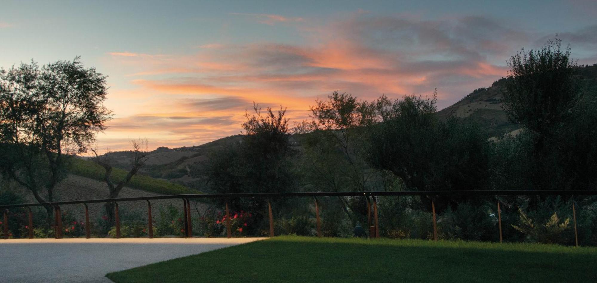 Colle Serrano Relais & Spa Ripatransone Exterior foto